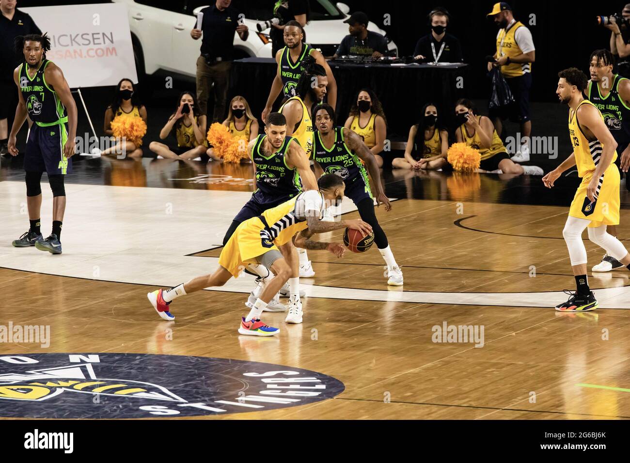 Edmonton, Canada. 02nd July, 2021. Xavier Moon (4) of Edmonton Stingers