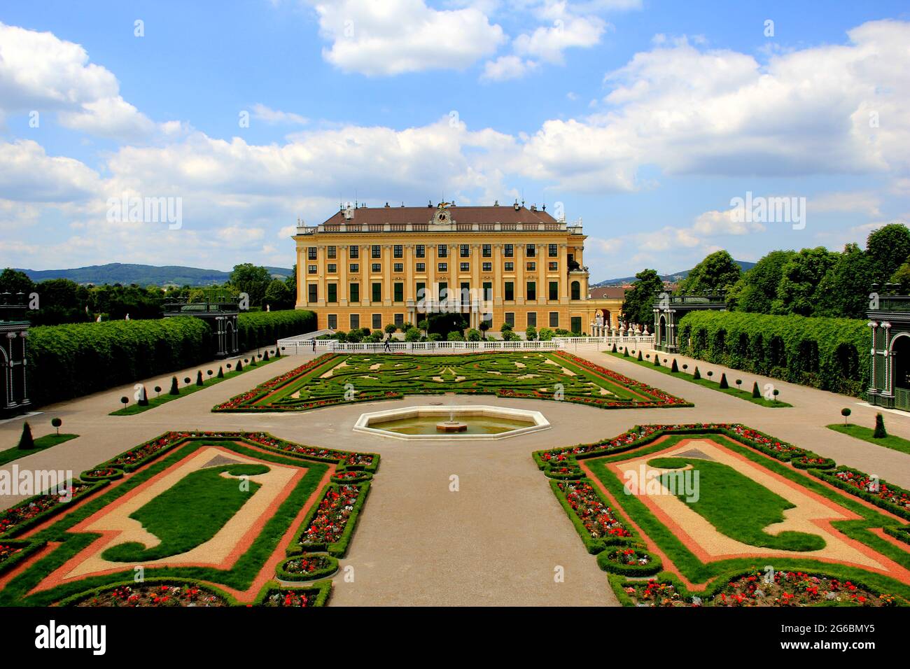 Schonbrunn palace in Vienna, Austria Stock Photo Alamy