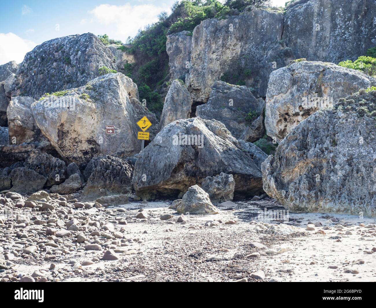The hidden passage through the rocks to Stokes Bay, Beach, Kangaroo Island, South Australia Stock Photo