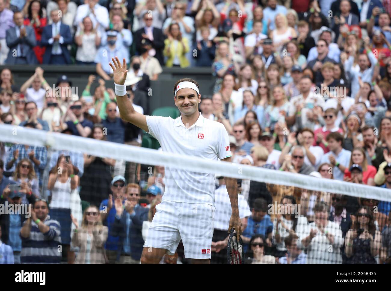 London UK 03rd July 2021 Roger Federer celebrates beating Cameron