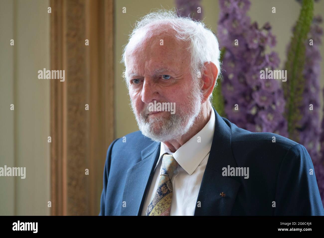 Duesseldorf, Deutschland. 28th June, 2021. Prof. Dr. Dr. Ernst-Ulrich von WEIZSAECKER, scientist and Honorary President of the Club of Rome, Prime Minister Armin Laschet honors citizens of North Rhine-Westphalia for their exceptional commitment to society with the Order of Merit of the State, award of the Order of Merit of the State of North Rhine-Westphalia in Duesseldorf on 06/28/2021 ÃÂ Credit: dpa/Alamy Live News Stock Photo