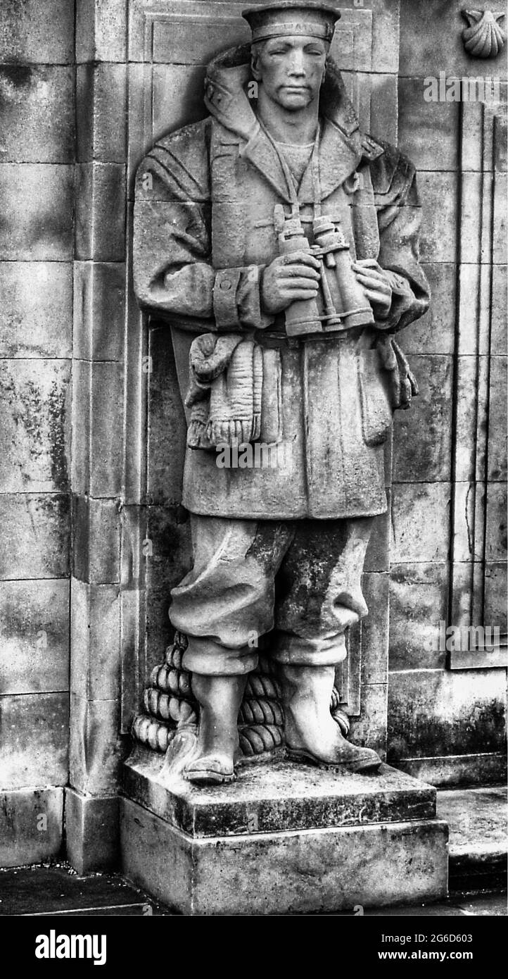 Statue world war ii Black and White Stock Photos & Images - Alamy