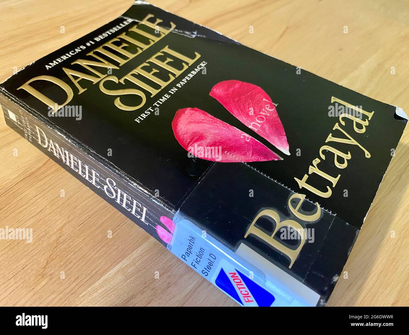 Paperback copy of Betrayal, a novel by Danielle Steel Stock Photo