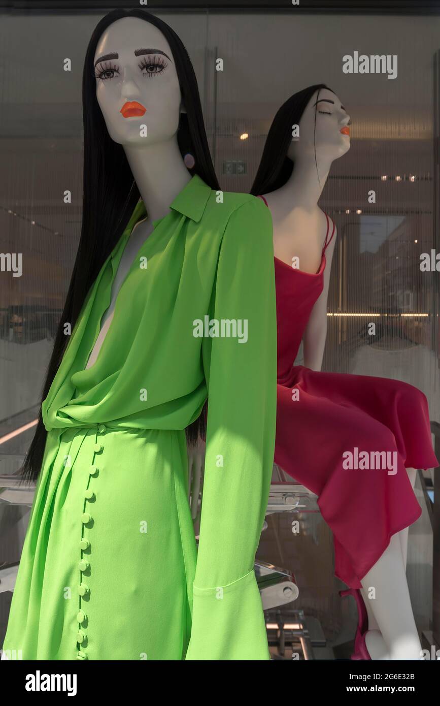 Fashionably dressed mannequins of a fashion store, Munich, Bavaria
