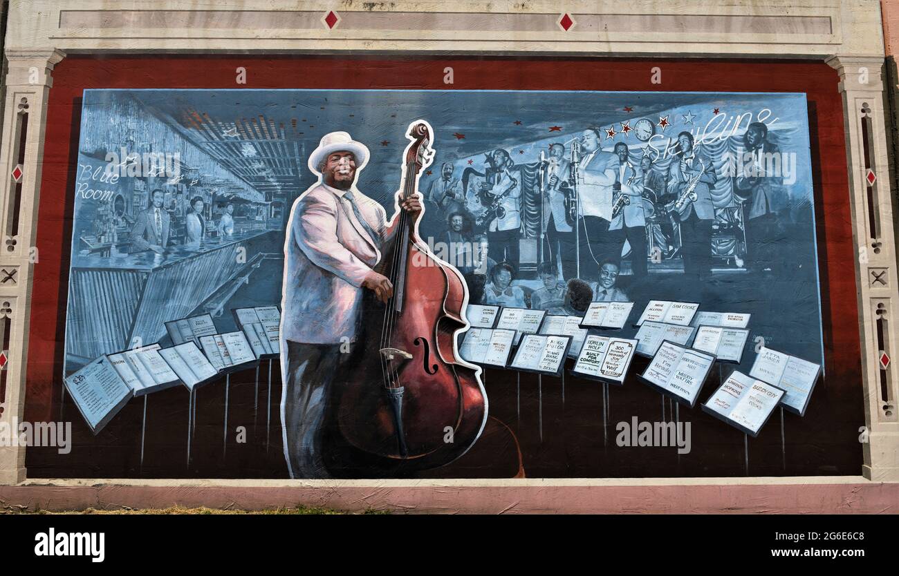 A mural of Blues song writer Willie Dixon is part of the Riverfront Murals, Vicksburg, Mississippi. Stock Photo