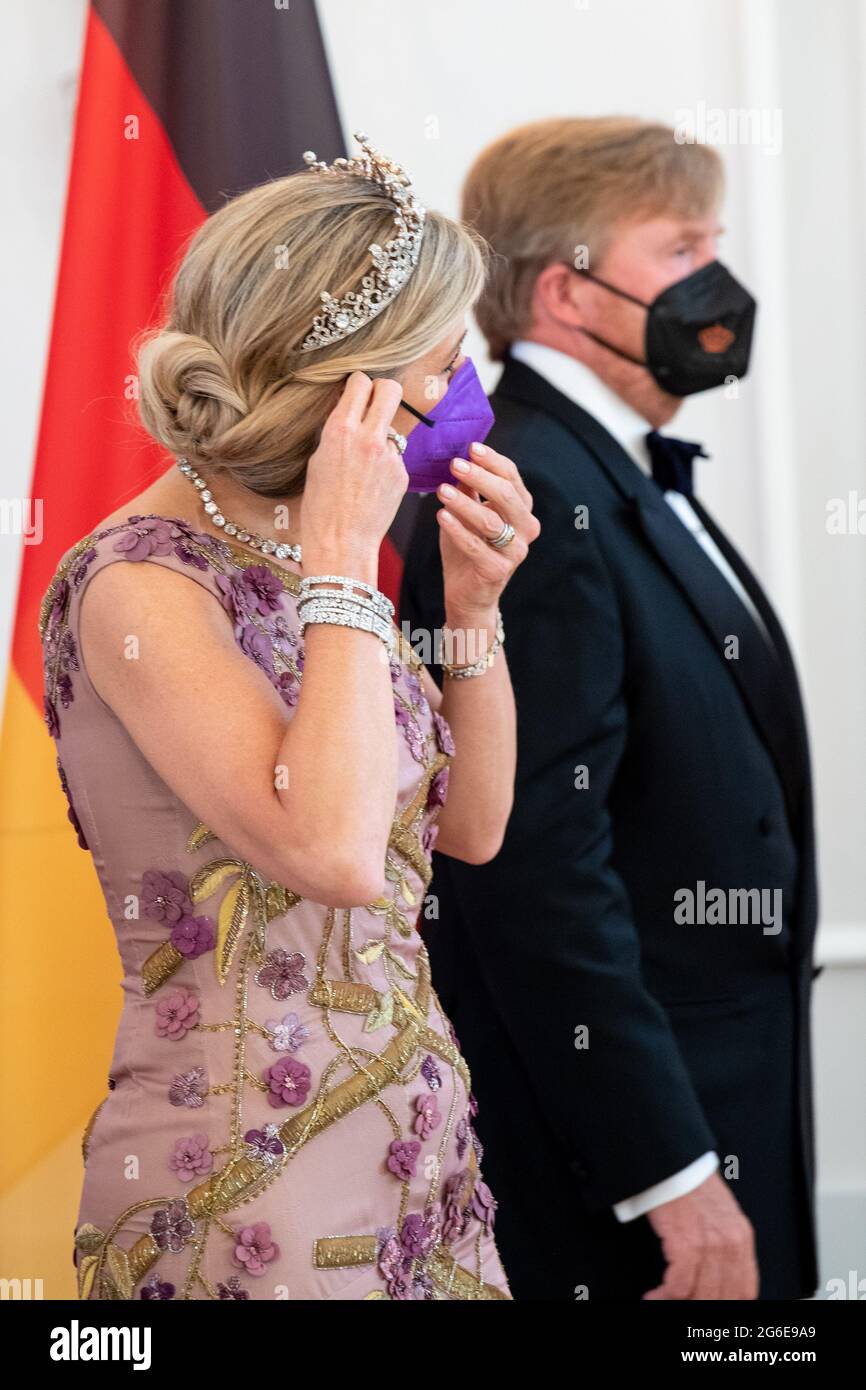 King Willem-Alexander and Queen Maxima of the Netherlands during State ...