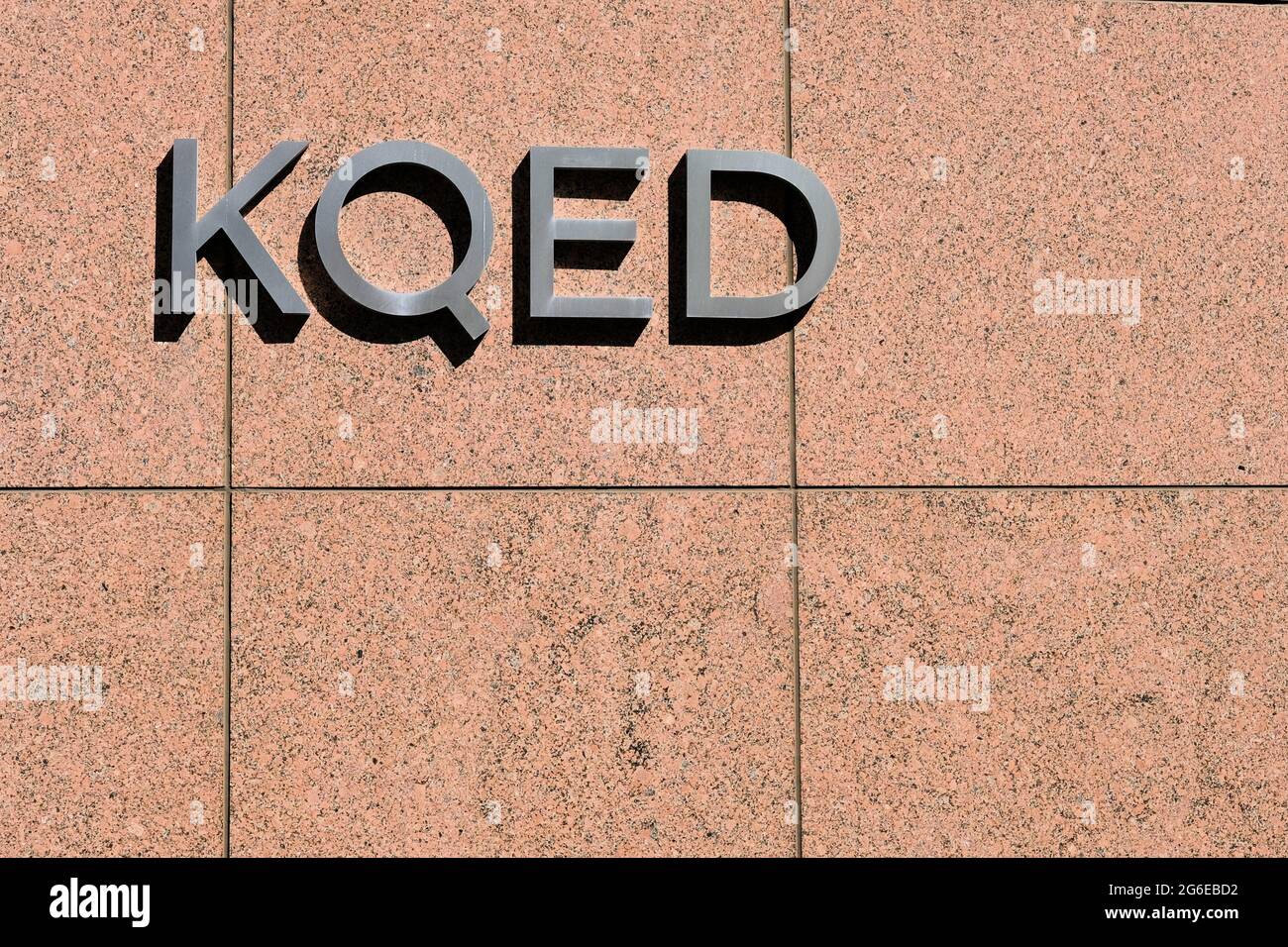 Radio and television station letters on a wall at the entrance to the KQED  building at 50 West San Fernando Street, in downtown San Jose, California  Stock Photo - Alamy