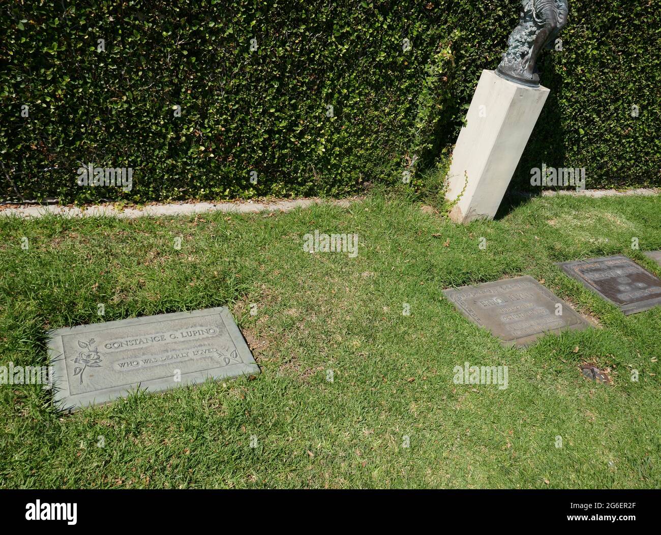 Glendale, California, USA 1st July 2021 A general view of atmosphere of Actress Constance Lupino's Grave and possible Ida Lupino Unmarked Grave and actor Errol Flynn's Grave at Forest Lawn Memorial Park on July 1, 2021 in Glendale, California, USA. Photo by Barry King/Alamy Stock Photo Stock Photo