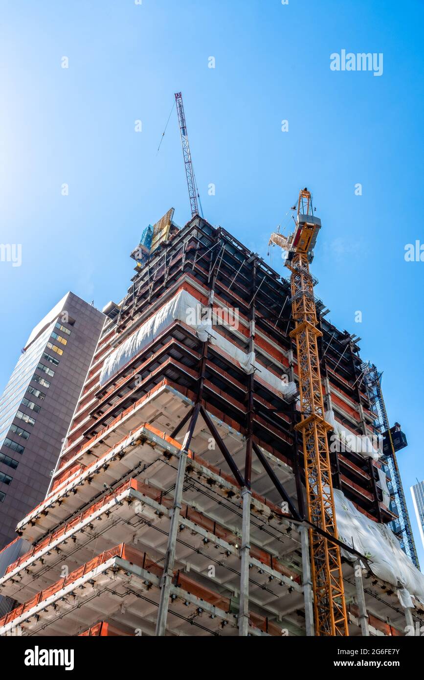 Skyscraper In Construction Skyscraper new york construction hi-res stock photography and images ...