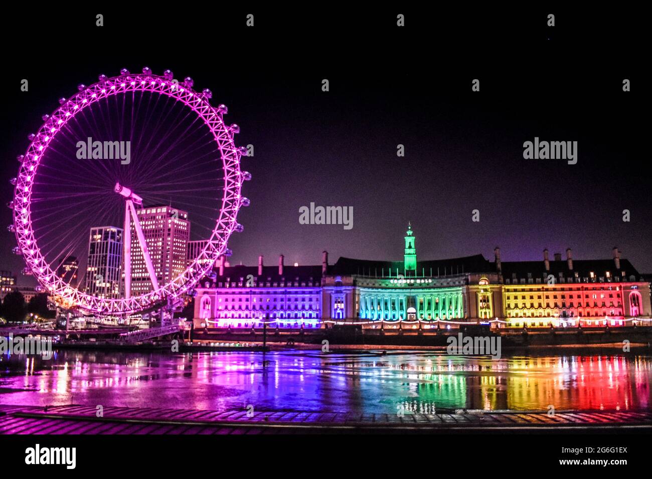 London eye and county hall building at night hi-res stock photography ...