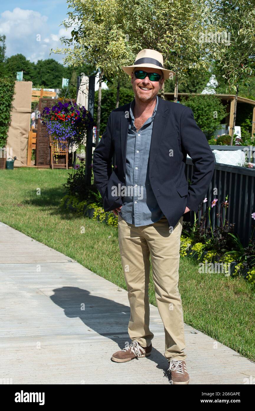 Social Commentator High Resolution Stock Photography And Images Alamy