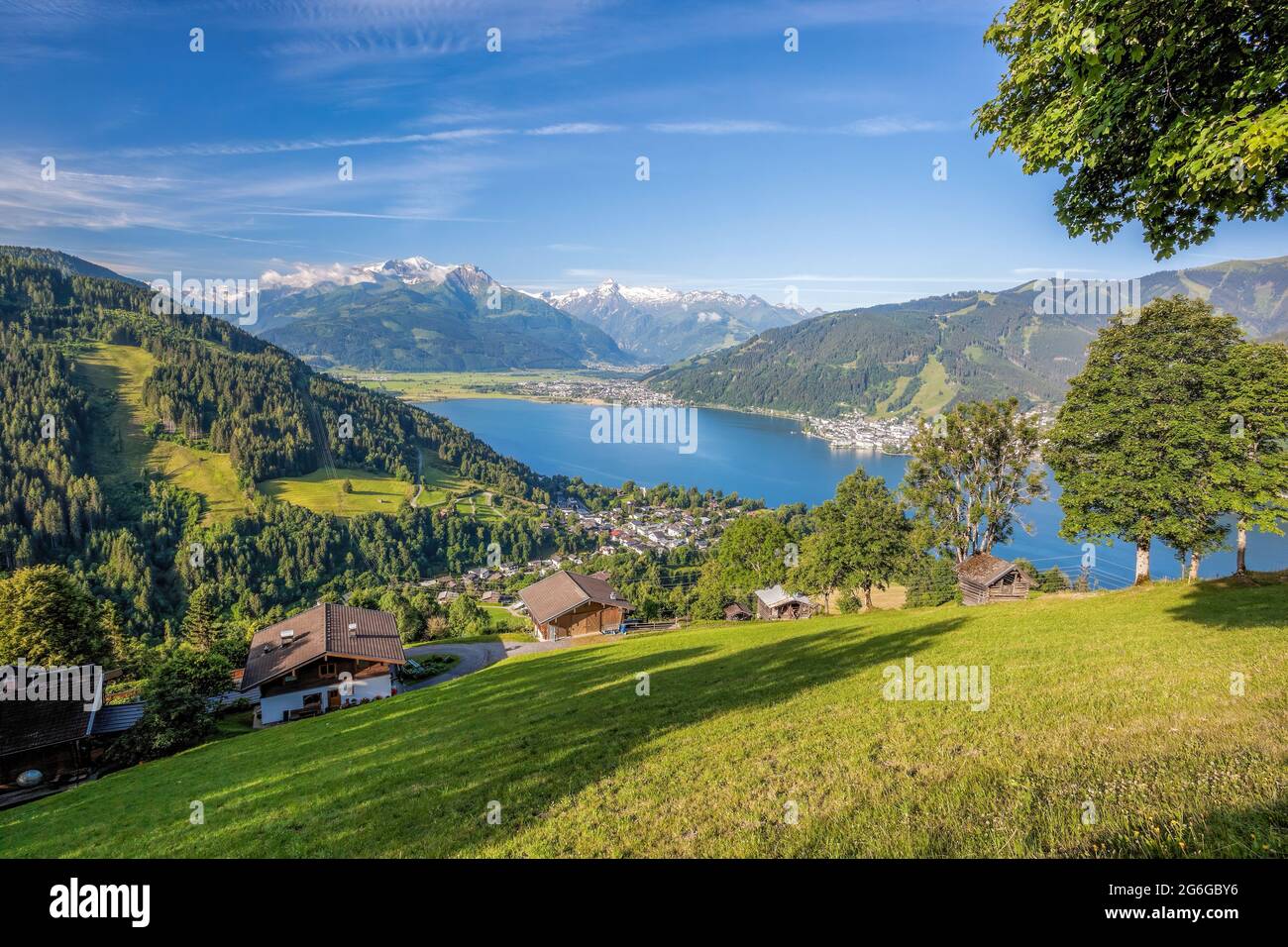 The town of Zell am See in the Zell am See-Kaprun region, Austrian Alps, Salcburger land Stock Photo