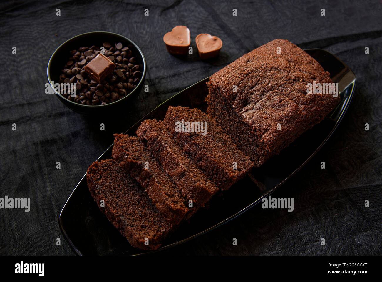 Best chocolate cake hi-res stock photography and images - Alamy