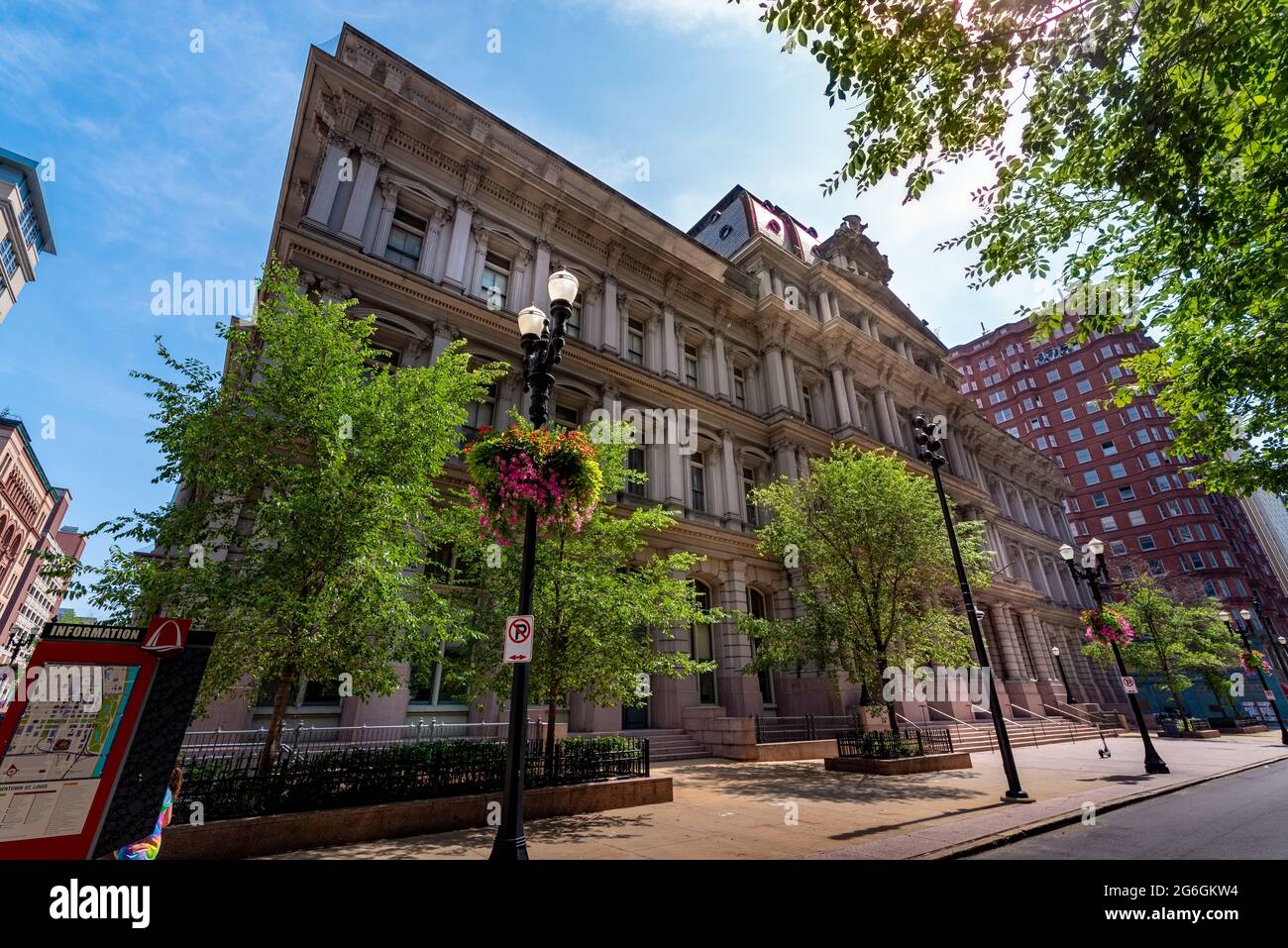 Saint Louis, MO—July 5, 2021; sunlight shines on the main entrance of the Old US Customs House and Post Office building downtown a post civil war 2nd Stock Photo