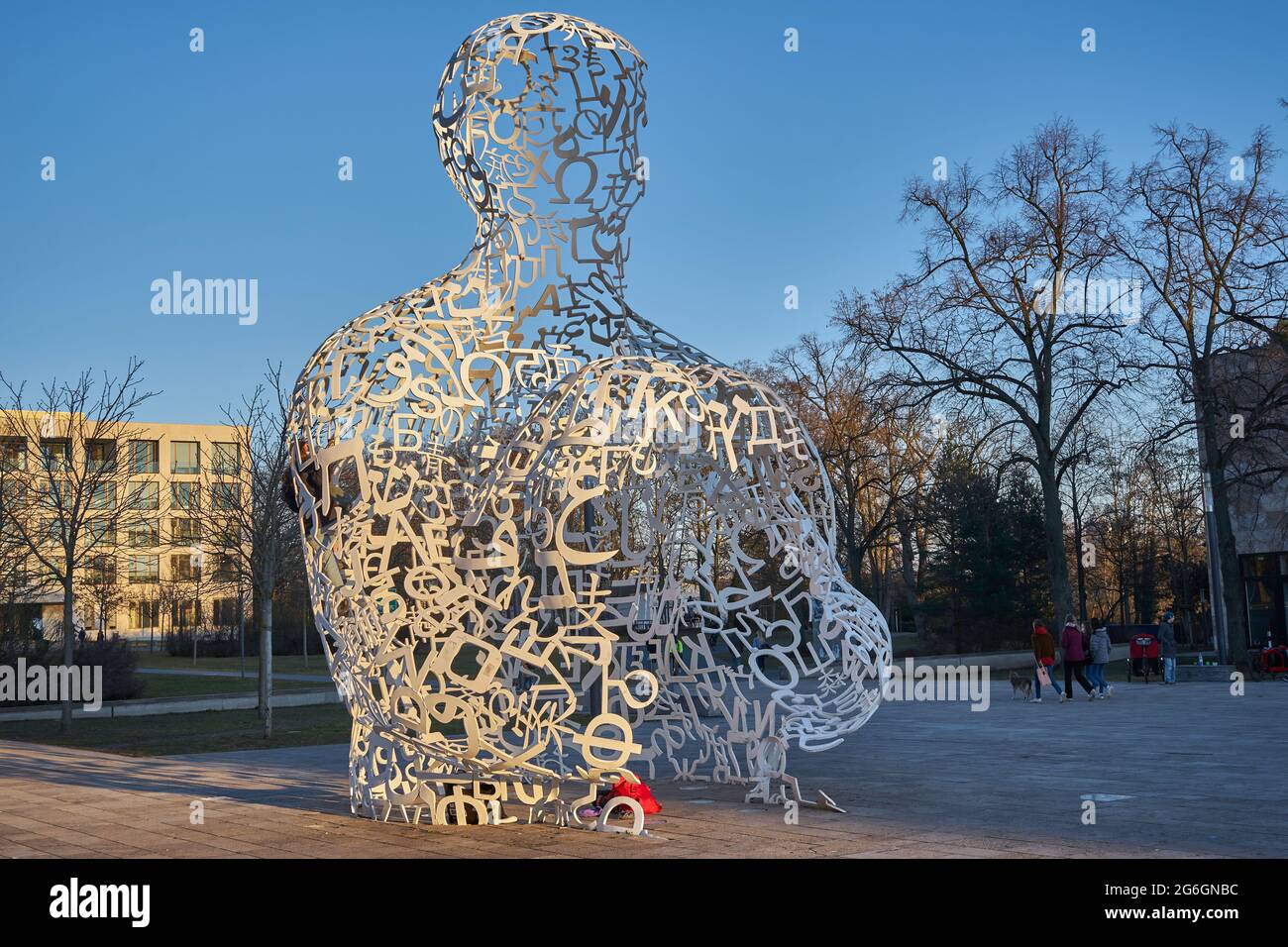 Body of Knowledge, Skulptur von Jaume  Plensa, Theodor W. Adorno-Platz, Westend Campus, Goethe-Universität, Frankfurt am Main, Deutschland Stock Photo