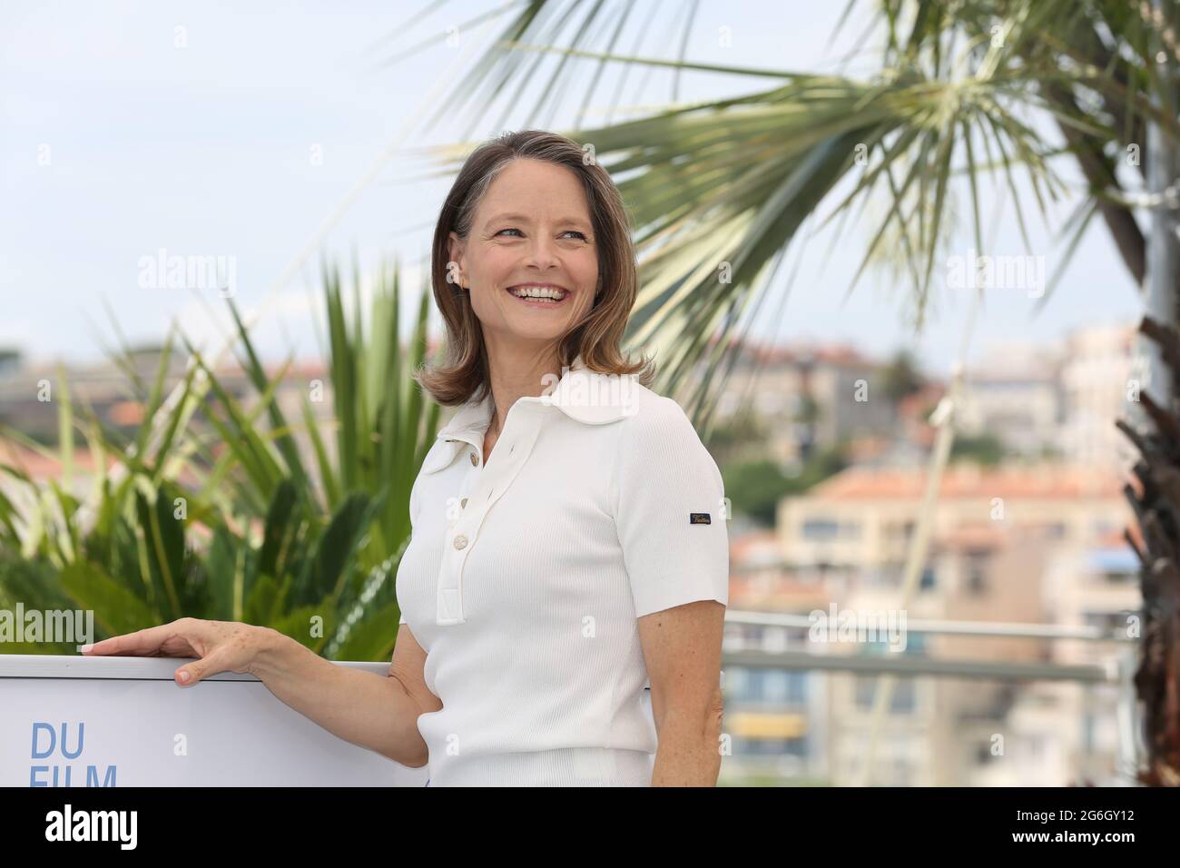 July 6, 2021, Cannes, Provence Alpes Cote d'Azur, France: Guest of honor at the Opening Ceremony, Jodie FOSTER is presented with an honorary Palme d'Or as part of the 74th annual Cannes Film Festival on July 6th 2021 in Cannes, France (Credit Image: © Mickael Chavet via ZUMA Wire) Stock Photo