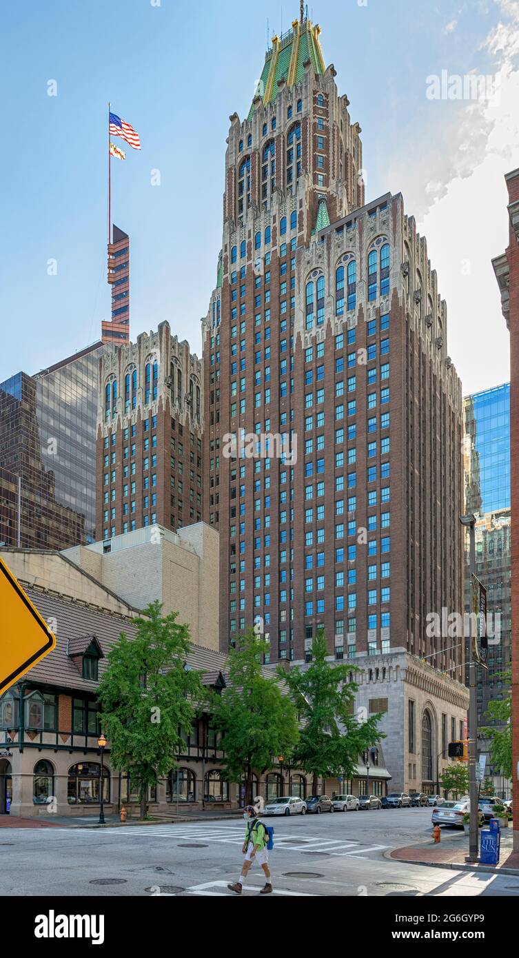 10 Light Street, viewed from the west. Formerly Bank of America Building, Baltimore Trust Company Building. Stock Photo