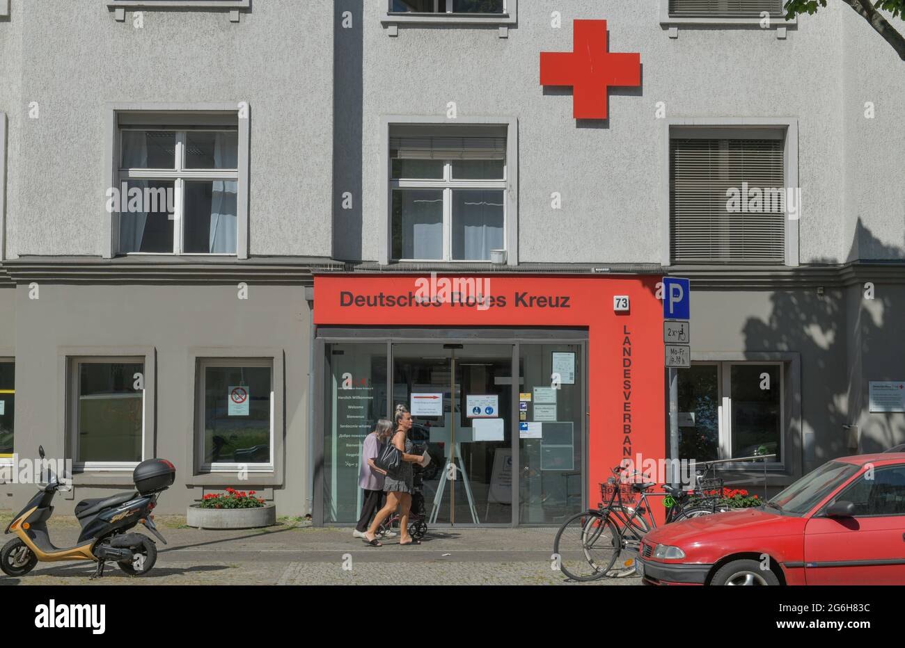 Landesverband Berliner Rotes Kreuz, Bundesallee, Friedenau, Schöneberg,  Berlin, Deutschland Stock Photo - Alamy