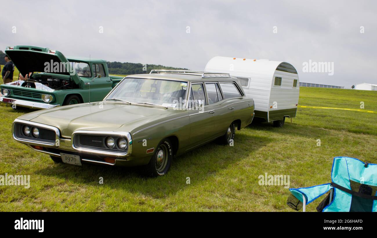 A 1970 Dodge Coronet Station Wagon and a Camping Trailer Stock Photo
