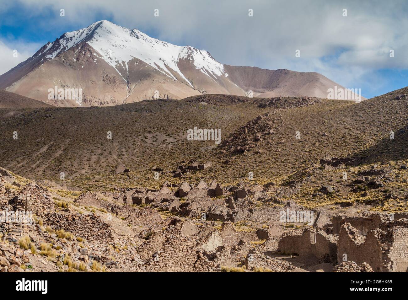 Ruins of former mining town Pueblo Fantasma, southwestern Bolivia Stock Photo
