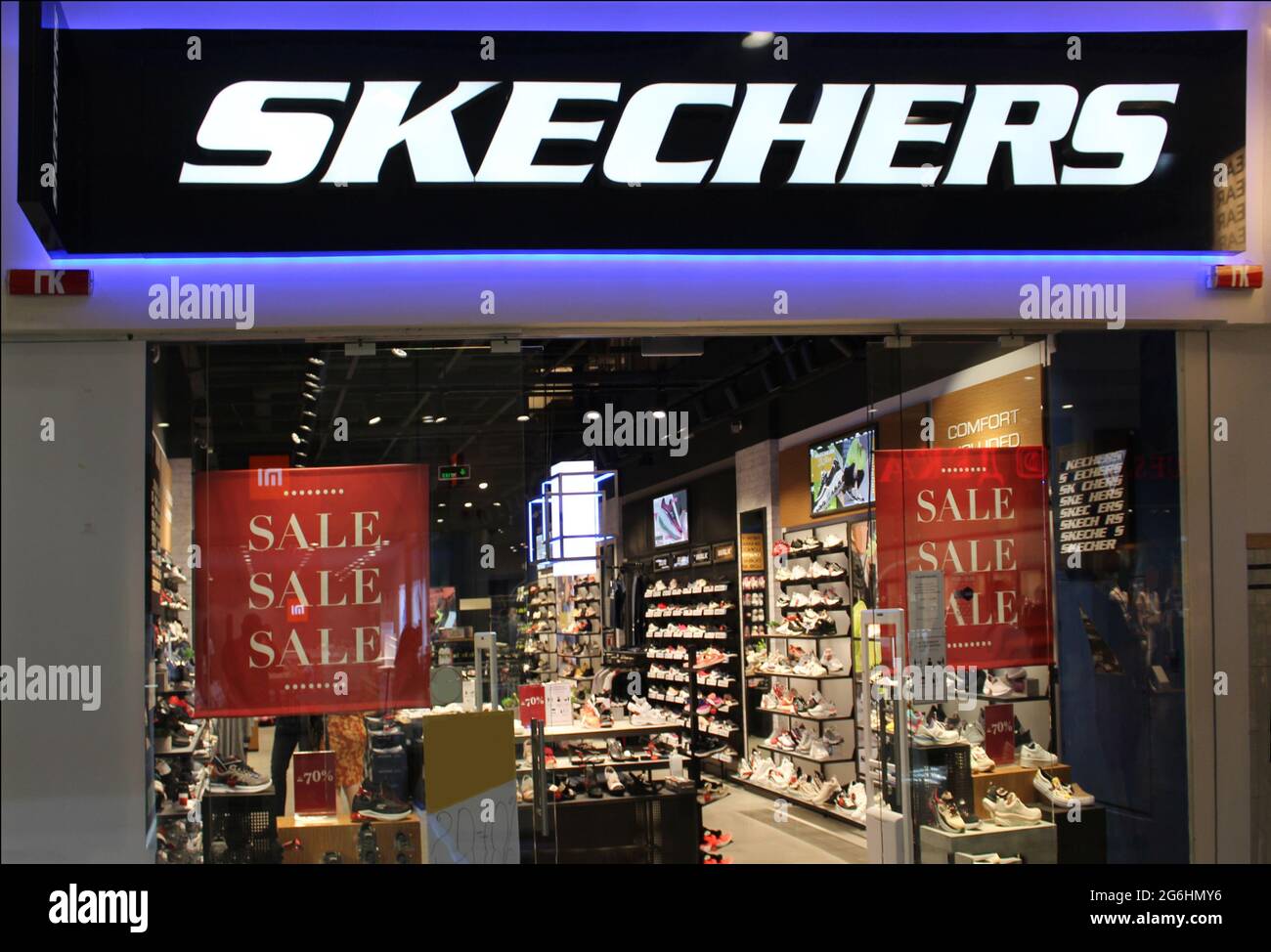 Kiyv, Ukraine - August 2, 2020: Sign of Skechers on the shop at Shopping  Mall. Skechers is an American shoes company founded by CEO Robert Greenberg  and his son Michael in 1992 Stock Photo - Alamy