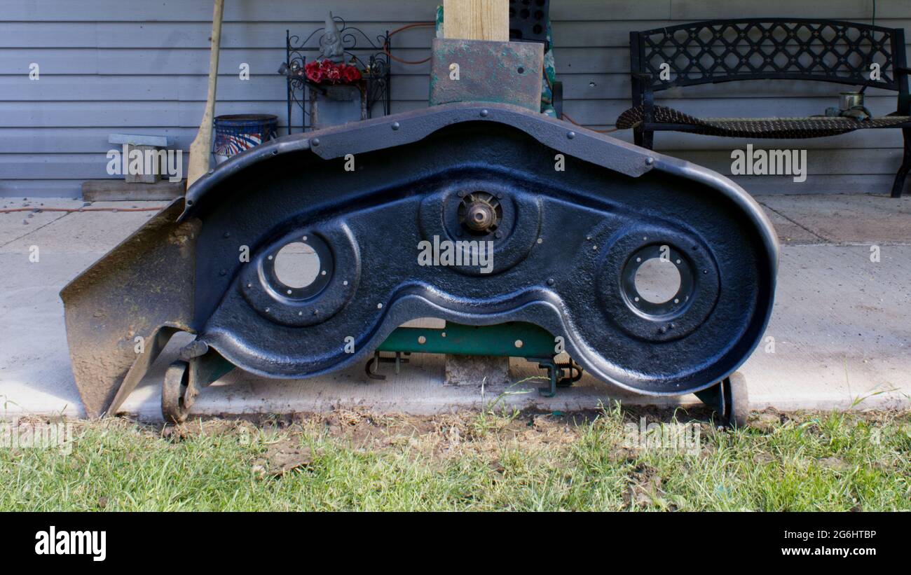 Lawn paint hires stock photography and images Alamy