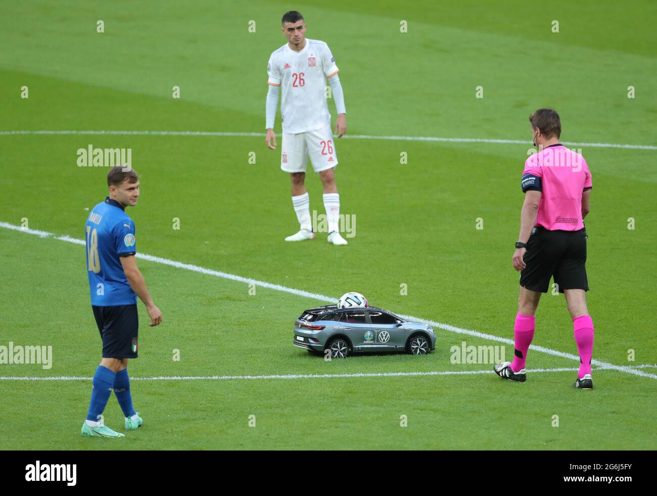 MODEL CAR BRINGS OUT MATCH BALL, ITALY V SPAIN, 2021 Stock Photo