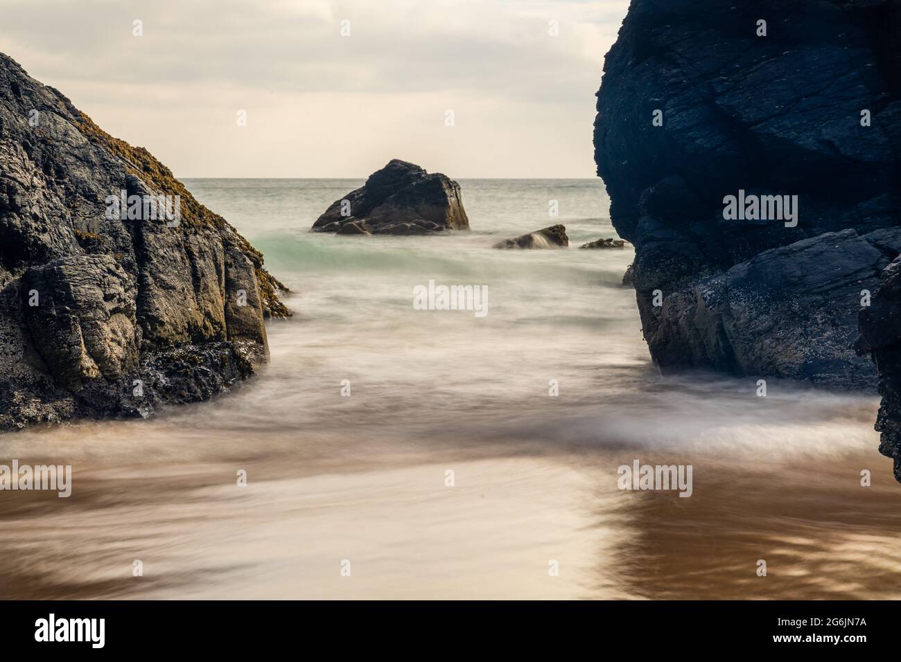 Tidal wave on beautiful sandy hi-res stock photography and images - Alamy