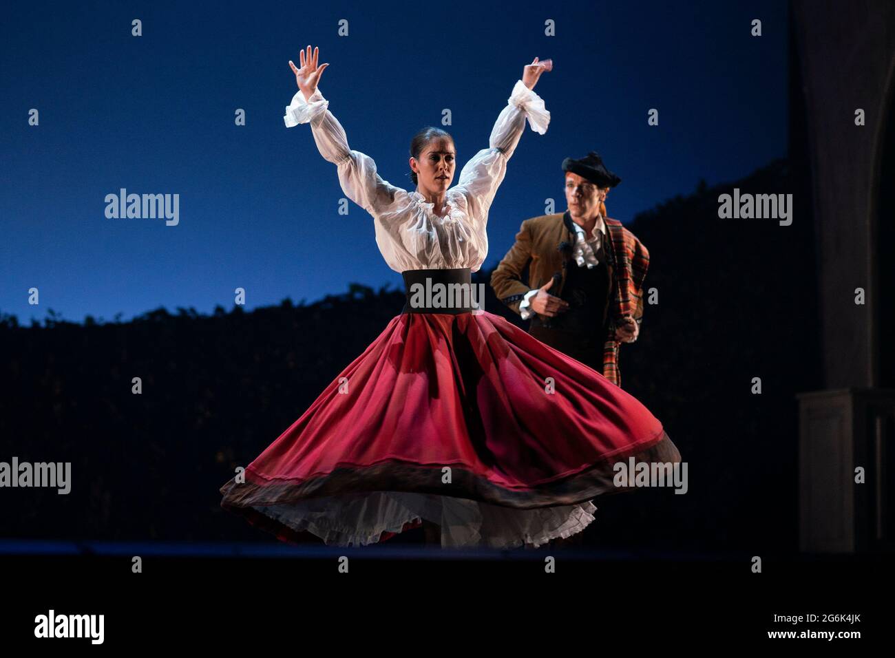 Page 3 La Bella High Resolution Stock Photography And Images Alamy