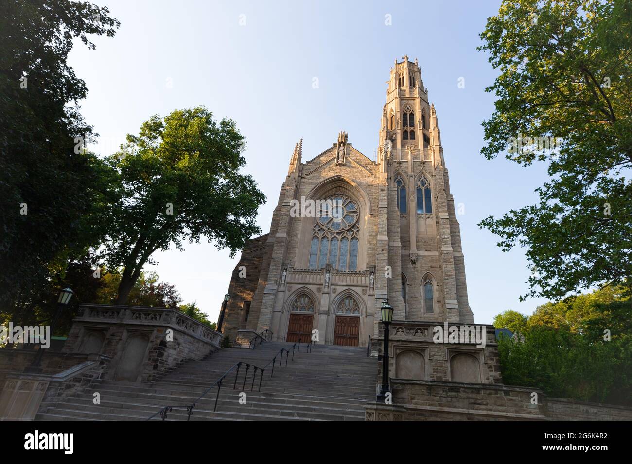 Outside view of the Cathedral Basilica of Christ the King Roman Catholic church building. Stock Photo