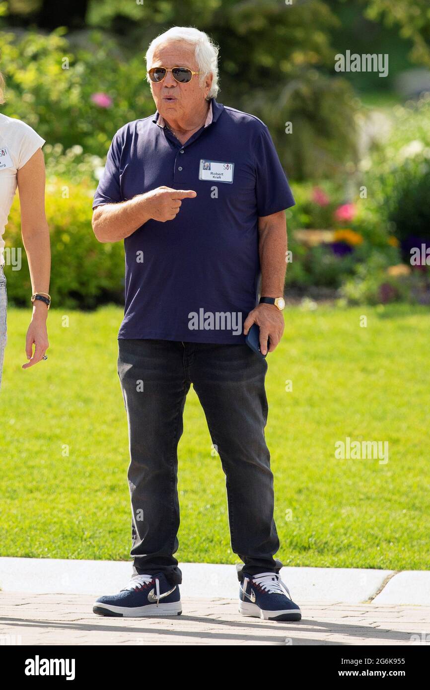 New England Patriots owner Robert Kraft arrives for the annual Allen and  Co. Sun Valley media conference in Sun Valley, Idaho, . July 6, 2021.  REUTERS/Brian Losness Stock Photo - Alamy