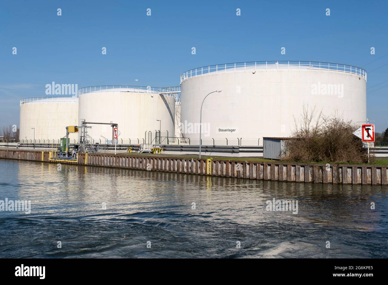 Varo Energy Tank farm at the Datteln-Hamm-Canal, Lünen, Ruhr area, Norrth Rhine-Westphalia, Germany, Europe Stock Photo