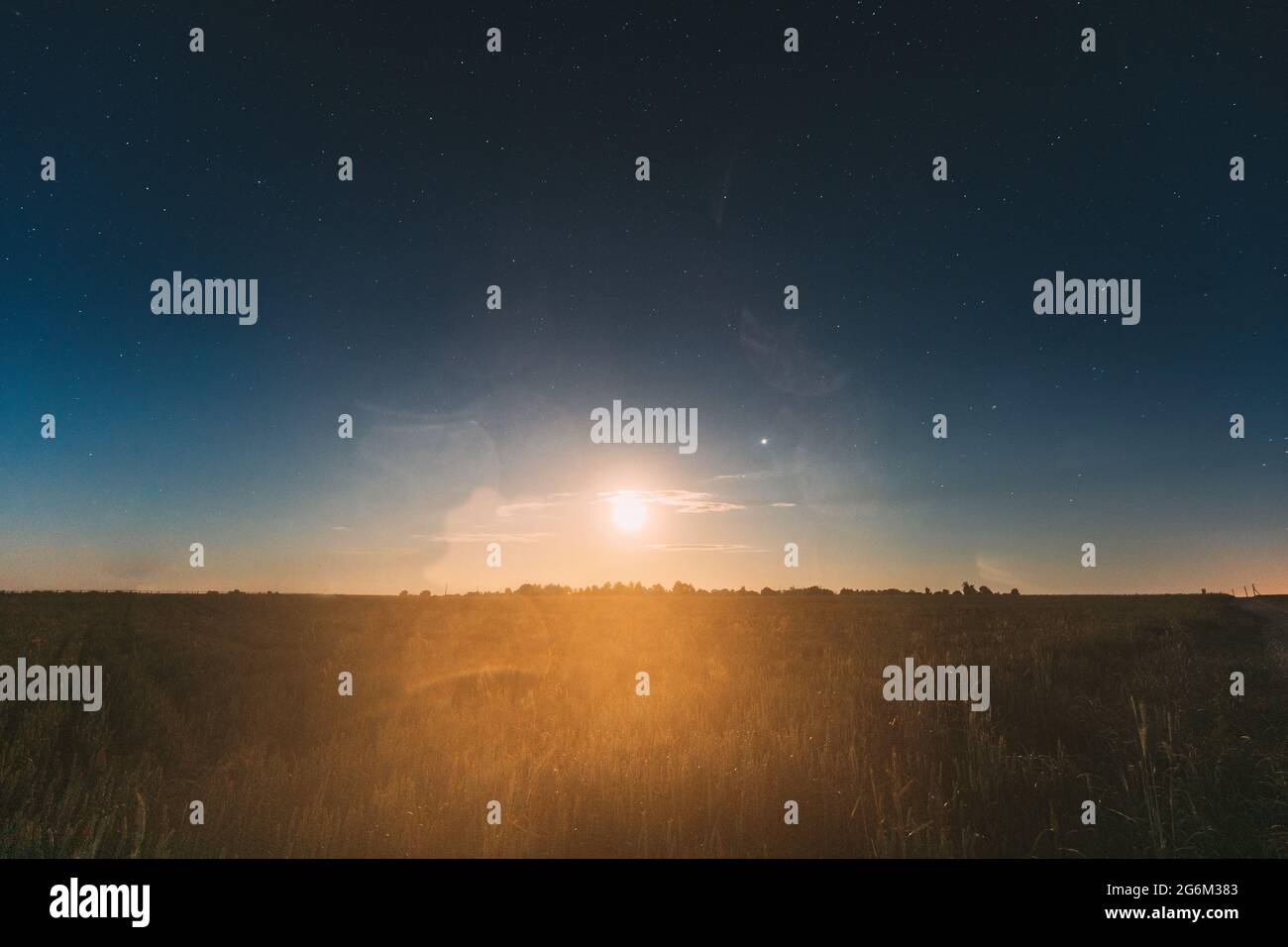 Moonrise above summer filed hi-res stock photography and images - Alamy