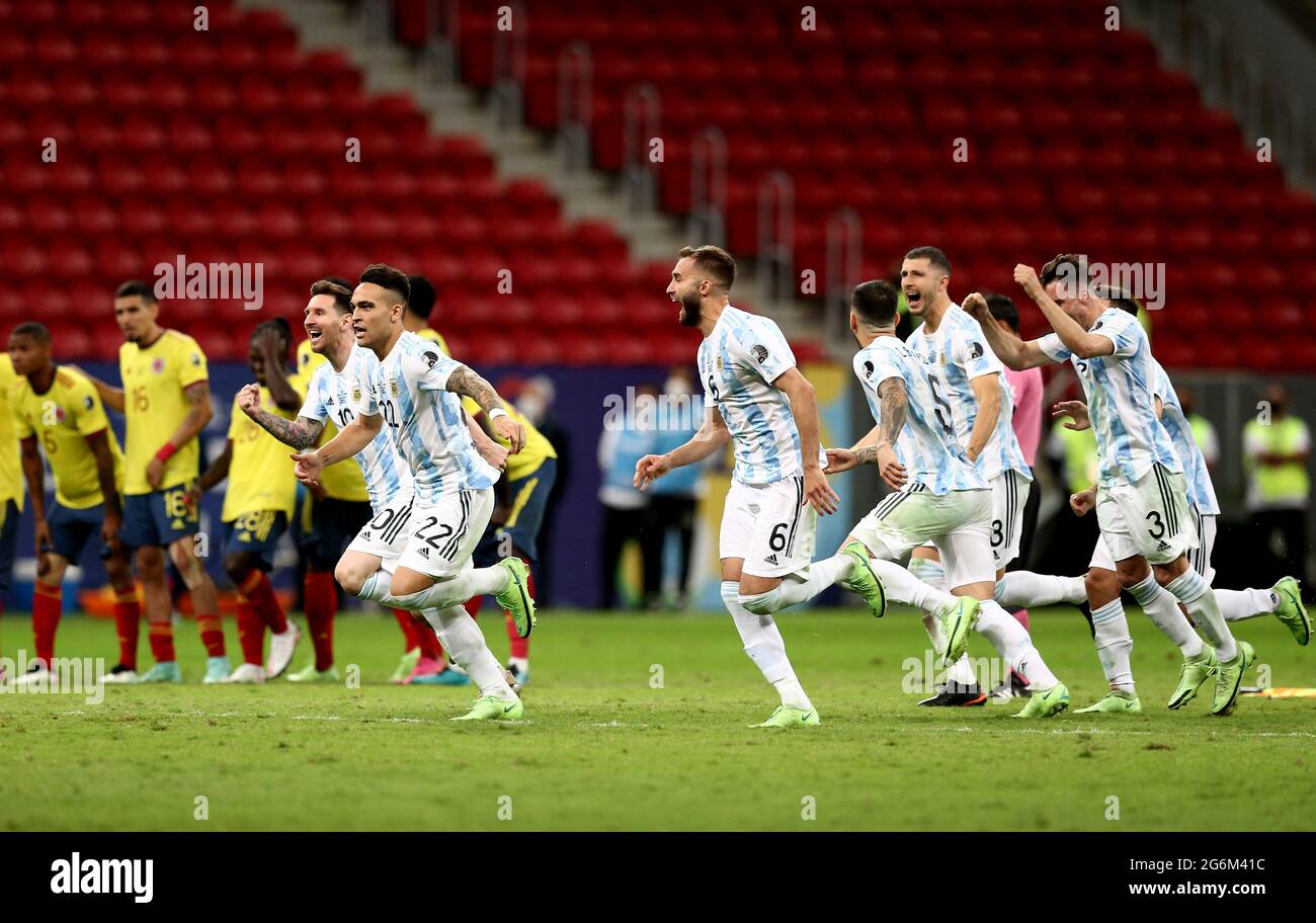 BRASILIA, BRAZIL - JULY 06: Lionel Messi ,Lautaro Martinez ,German Pezzella and Guido Rodriguez of Argentina celebrate with teammates winning a Penalty Shootout ,after the Semifinal match between Argentina and Colombia as part of Conmebol Copa America Brazil 2021 at Mane Garrincha Stadium on July 6, 2021 in Brasilia, Brazil. (MB Media) Stock Photo