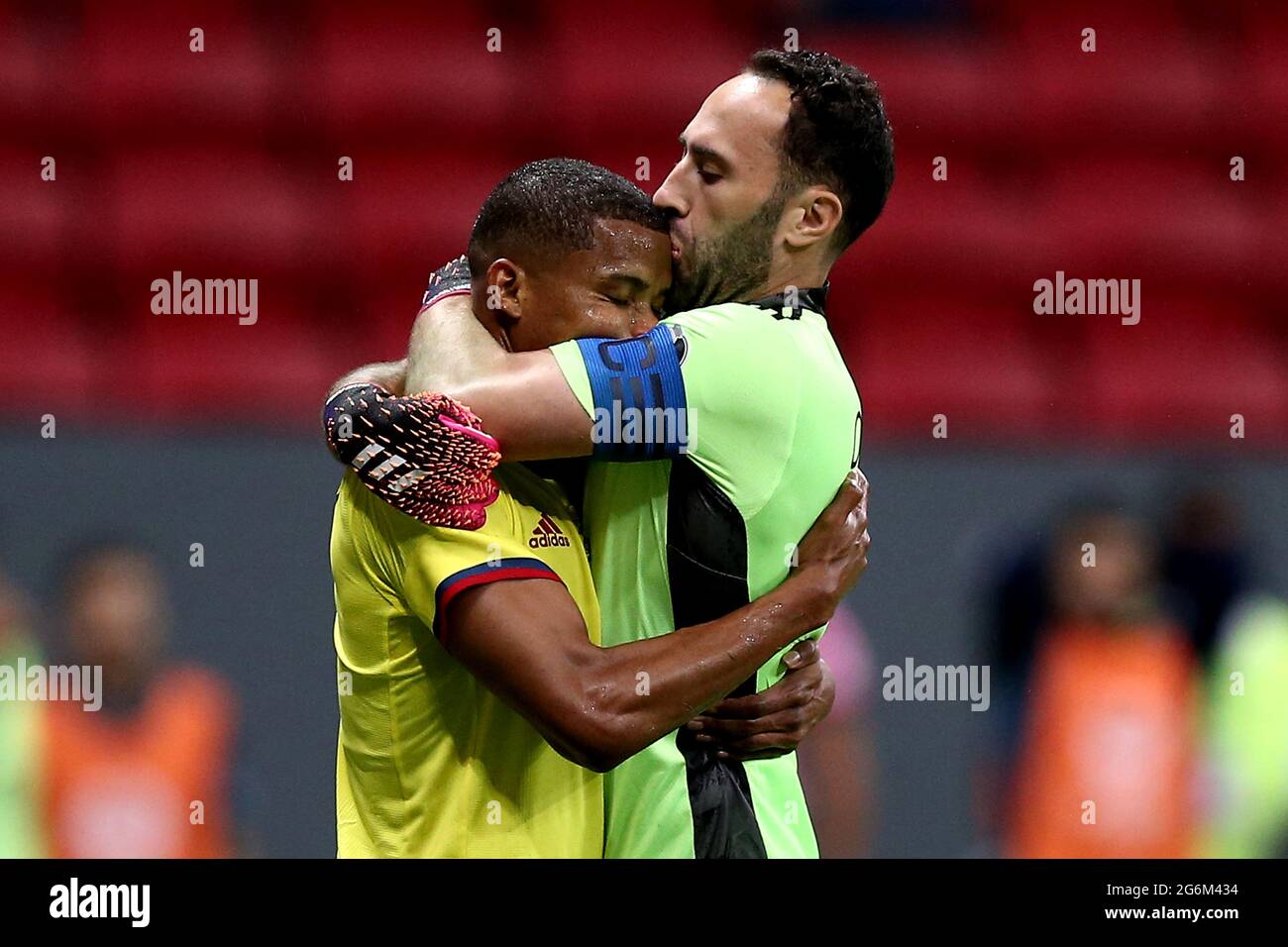 BRASILIA, BRAZIL - JULY 06: David Ospina Goalkeeper of Colombia with Wilmar Barrios during a penalty shootout ,after a the Semifinal match between Argentina and Colombia as part of Conmebol Copa America Brazil 2021 at Mane Garrincha Stadium on July 6, 2021 in Brasilia, Brazil. (MB Media) Stock Photo