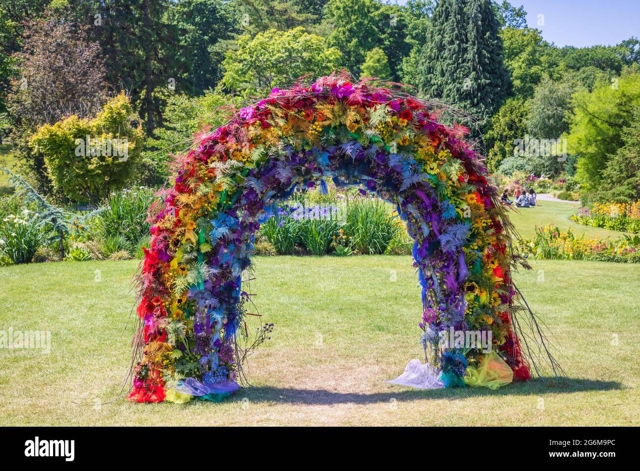 Indigo arch hi-res stock photography and images - Alamy