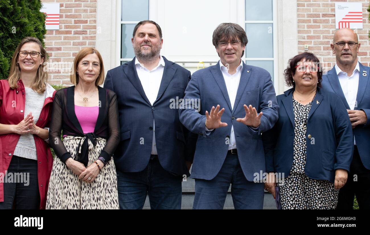 Free Catalan separatist leaders Oriol Junqueras (CL), Carme Forcadell (3L), Raul Romeva (R), Dolors Bassa (2R) and Meritxell Serret (L) are welcomed b Stock Photo