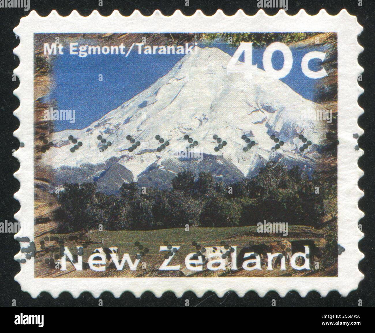 NEW ZEALAND - CIRCA 1996: stamp printed by New Zealand, shows Scenic ...