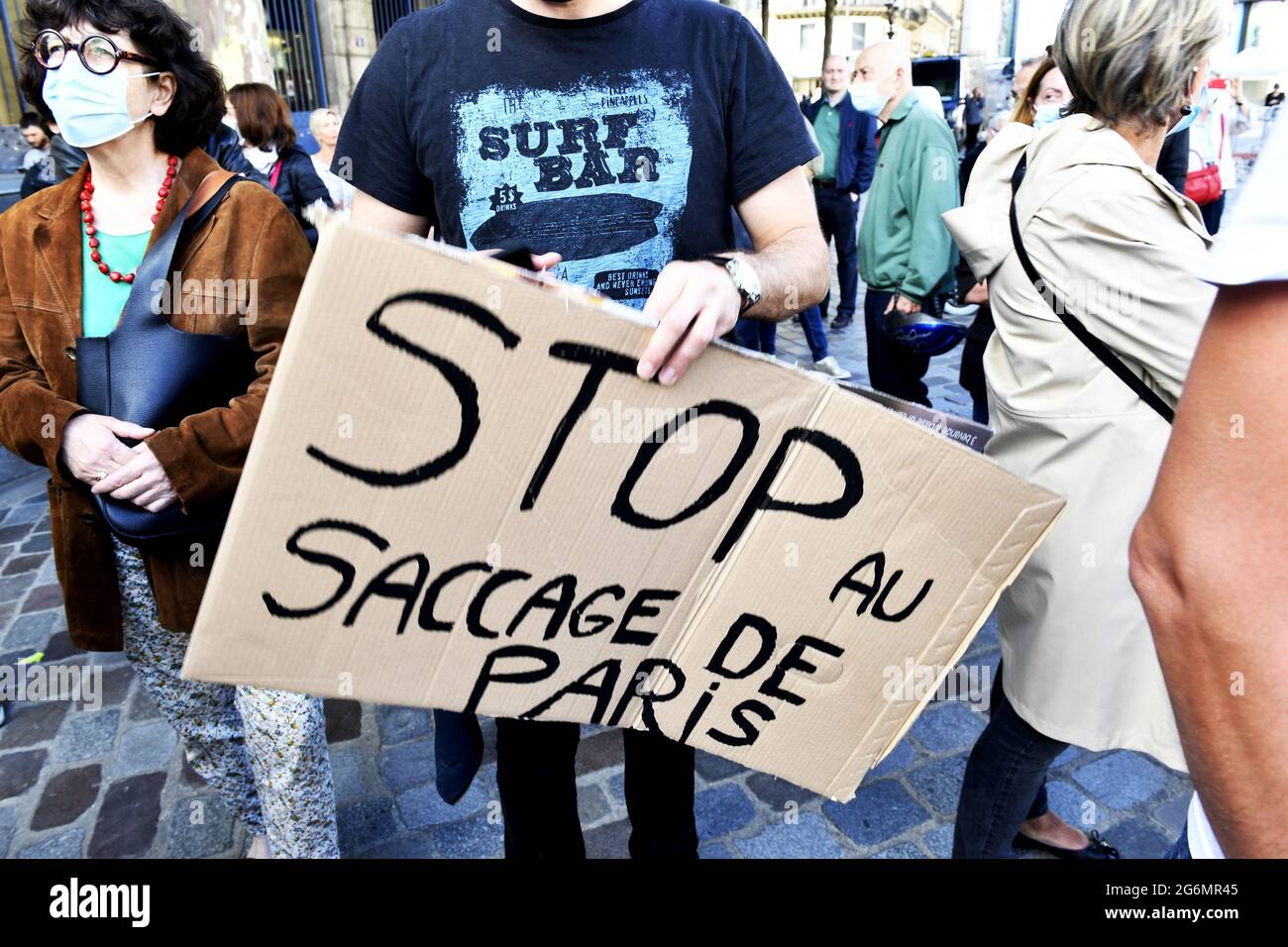 #Saccage Paris Protest in front of Hôtel de Ville of Paris Stock Photo