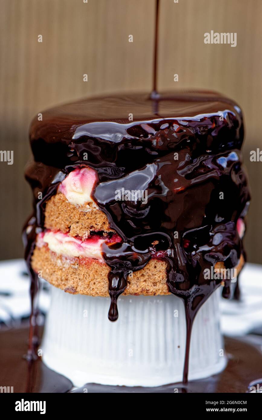Schwarzwalder Kirschtorte High Resolution Stock Photography And Images Alamy