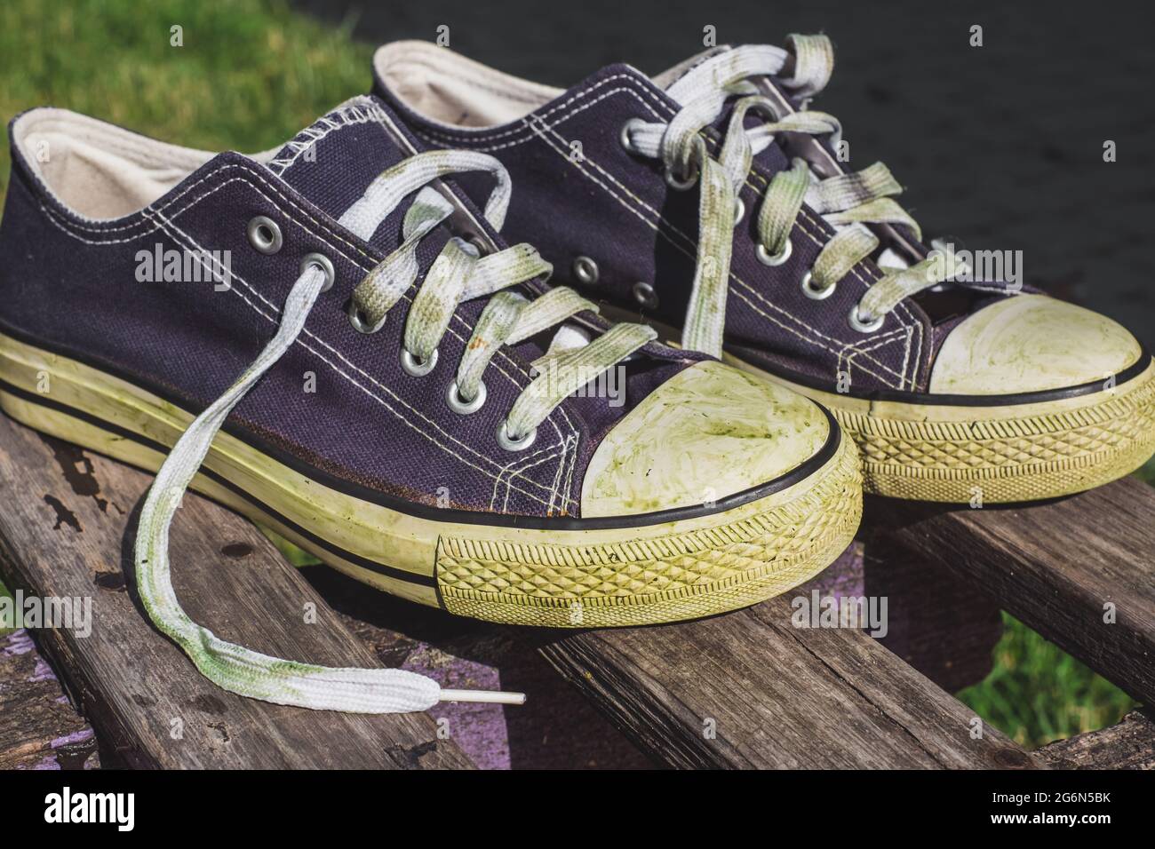 How to take grass stains out of shoes best sale