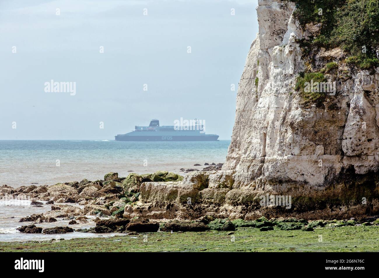 English channel ferry dover hi-res stock photography and images - Alamy
