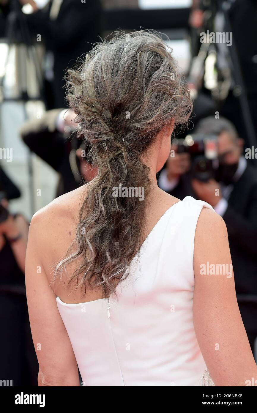 Cannes, France. 07th July, 2021. 74th Cannes Film Festival 2021, Red Carpet film : 'Tout S'est Bien Passe (Everything Went Fine)' - Pictured: Andie McDowell Credit: Independent Photo Agency/Alamy Live News Stock Photo