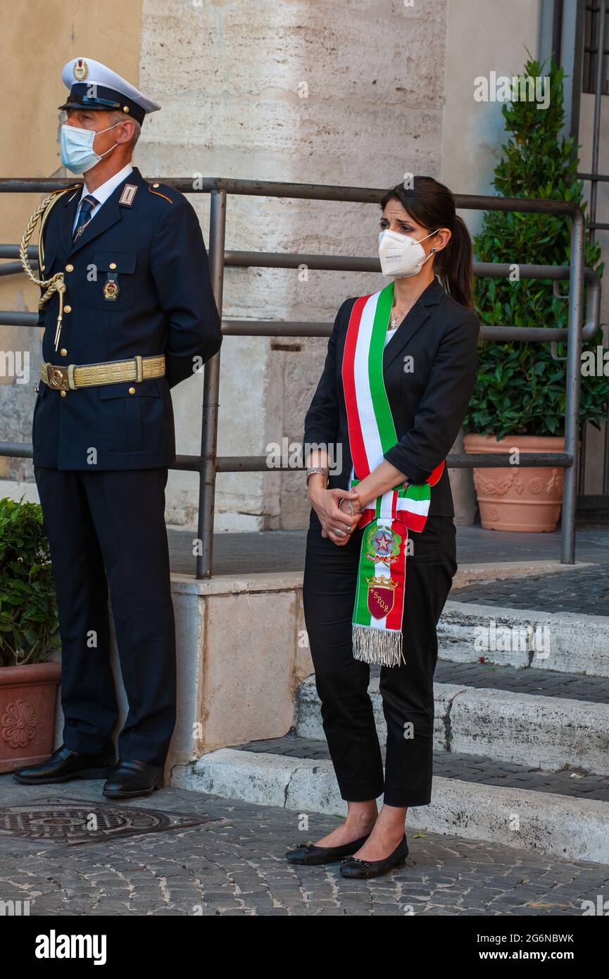 Rome, Italy 07/07/2021:  Farewell to Raffaella Carrà, Mayor Virginia Raggi awaits the coffin at the Campidoglio. © Andrea Sabbadini Stock Photo