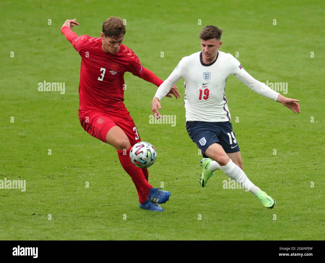 Vestergaard JANNIK VESTERGAARD, MASON MOUNT, ENGLAND V DENMARK, 2021 Stock Photo ...