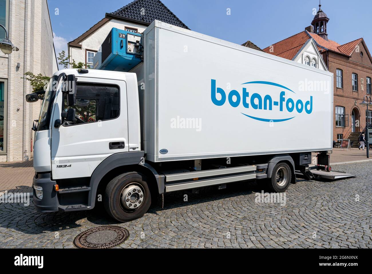 botan-food Mercedes-Benz Atego temperature controlled truck Stock Photo