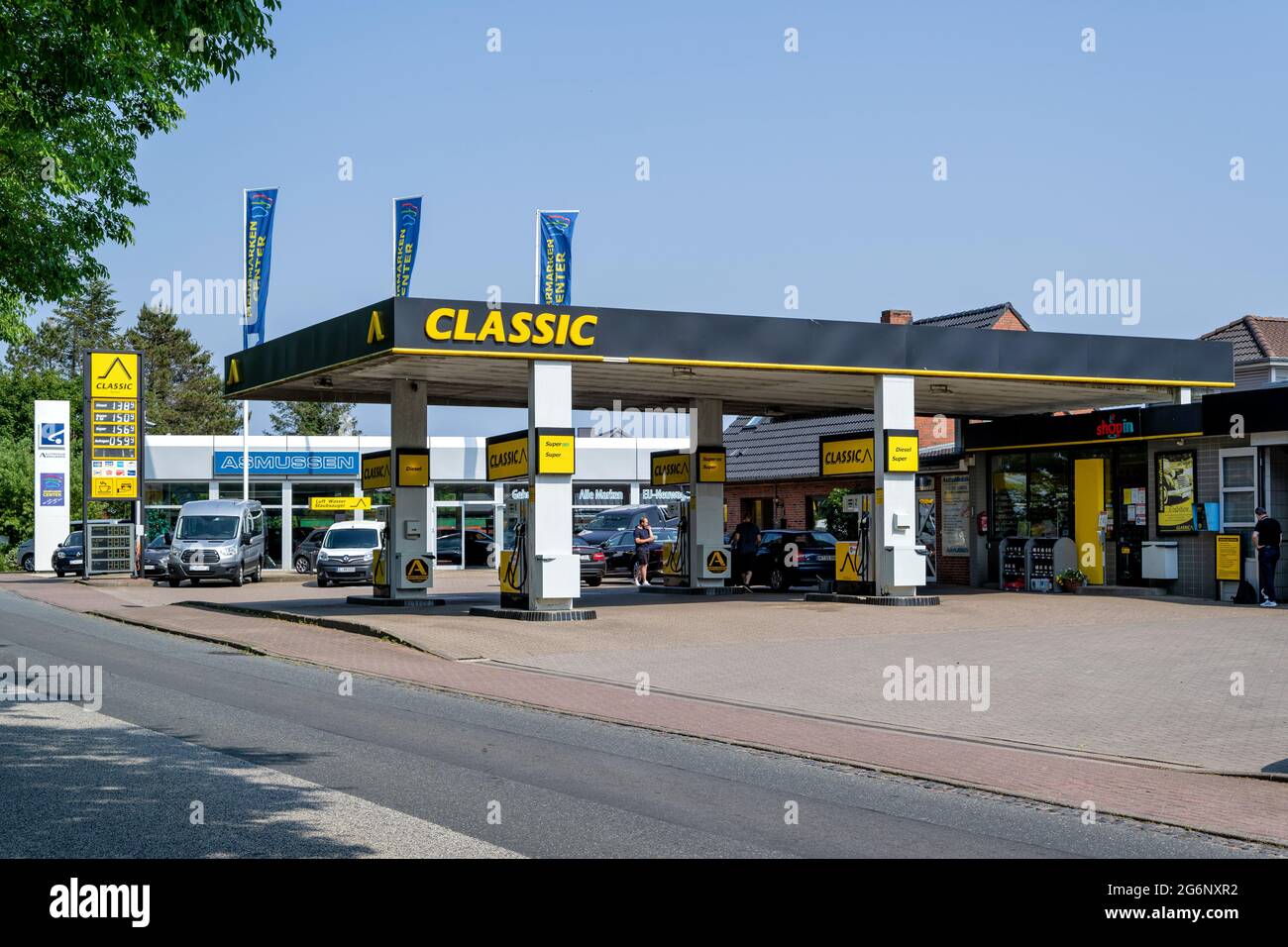 Classic gas station in WesterOhrstedt, Germany Stock Photo Alamy
