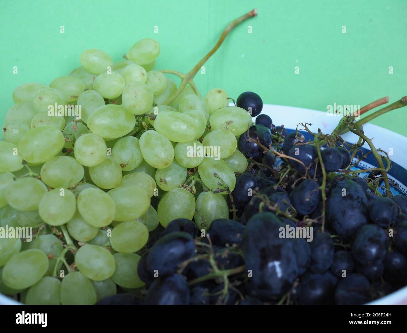 Fruits name grape hires stock photography and images Alamy