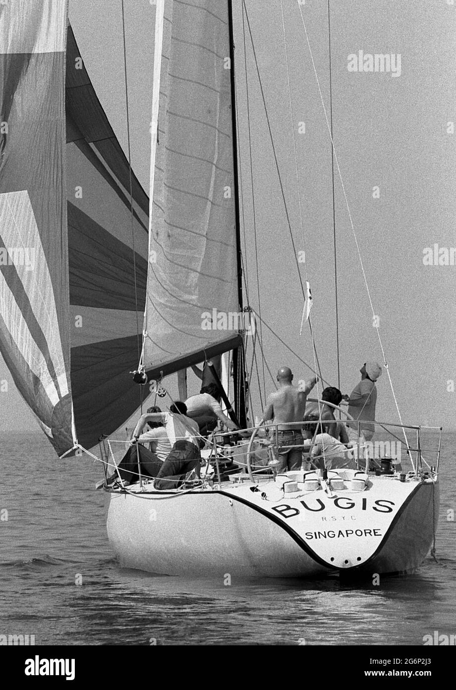 AJAXNETPHOTO. 7TH JULY, 1979. SOLENT, COWES, ENGLAND. - SINGAPORE CUP YACHT - BUGIS AT THE START OF THE COWES-DINARD OFFSHORE RACE.  PHOTO:JONATHAN EASTLAND/AJAX REF:2790707 33 7 Stock Photo