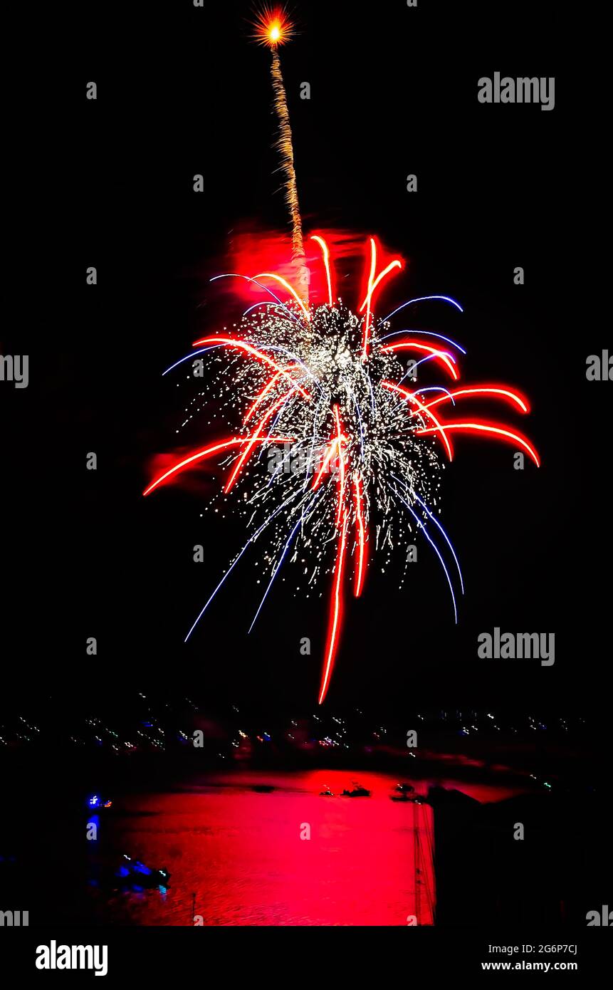 4th of july events in biloxi ms
